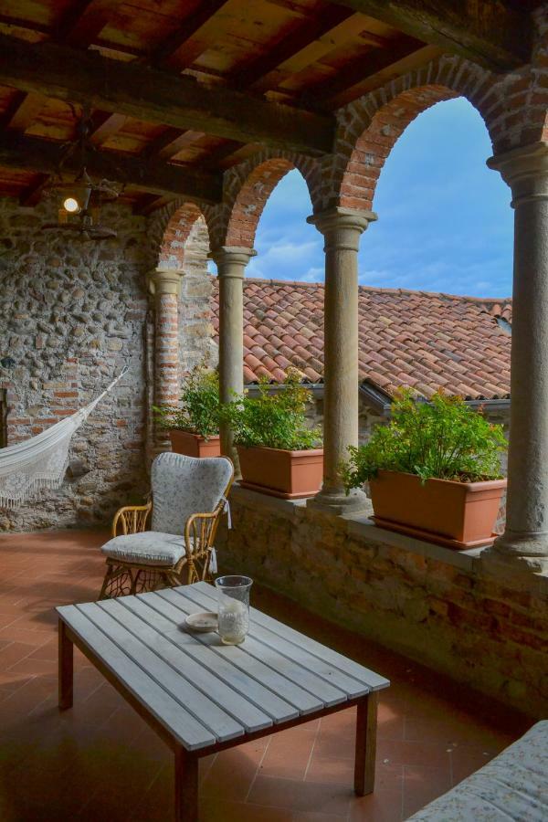 Castello Di Cernusco Lombardone Panzió Kültér fotó